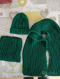 sciarpa cappello e scaldacollo fatto a mano