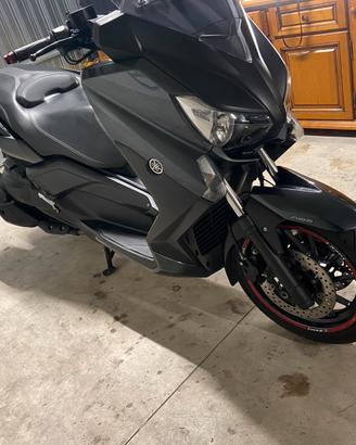 Yamaha xmax 400 2016 -30.000km - tagliando e gomme