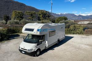 Laika X700 camper mansardato gemellato posteriore