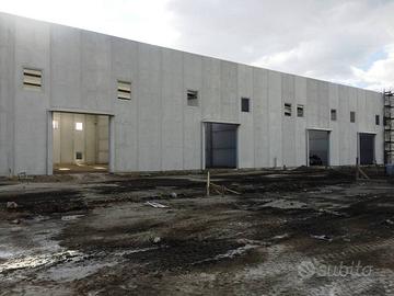 Immobile di 2400 m² con 4 locali a Marigliano