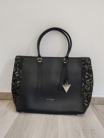 Borsa nera Guess Luxe