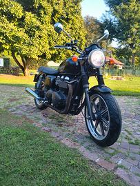 Triumph Bonneville 