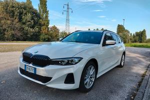 BMW 320d Touring mhev 48V xdrive 190 CV