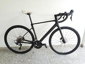 Bici da corsa Cube Attain C:62 Race blackline