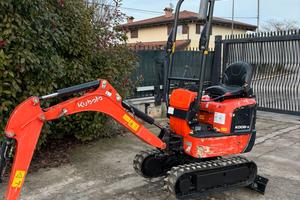 E282 - Escavatore Kubota K008 Carro allargabile