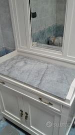 toeletta con marmo segnato come si nota dalle foto