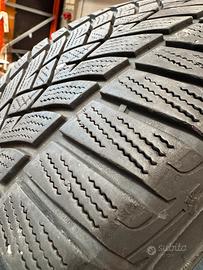 Goodyear 225/40 R18 92V winter