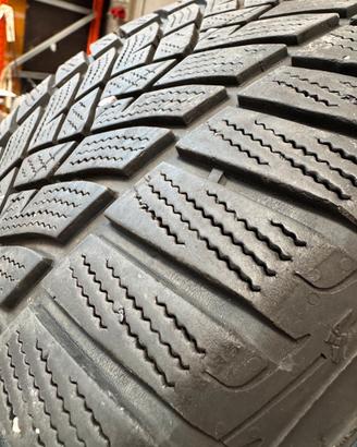 Goodyear 225/40 R18 92V winter