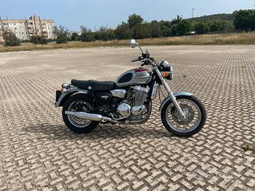 Triumph thunderbird