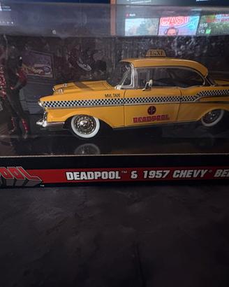 Deadpool e Chevy 1957 Bel Air
