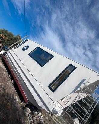 House boat