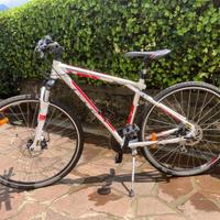 Bicicletta GT Transeo 4.0