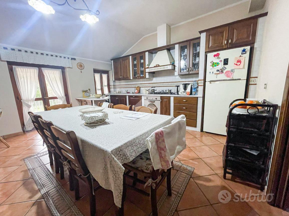 4 LOCALI A FALERNA - Vista 2
