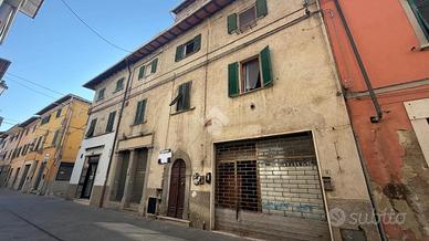 2 LOCALI A SANTA CROCE SULL'ARNO