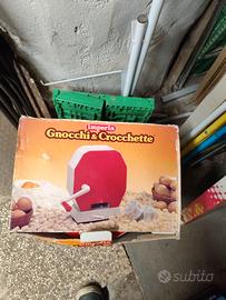 Macchina per gnocchi e crocchette ancora nuovo