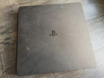 Playstation 4 + 4 giochi 