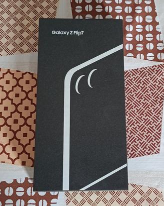Samsung Galaxy Z FLIP 7 256GB Nuovo 