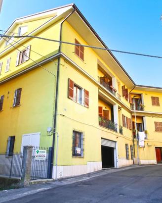 3 LOCALI A MONTE URANO