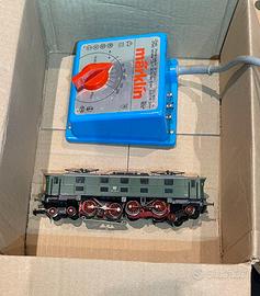 Marklin locomotiva e trasformatore.