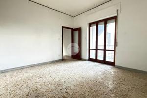 4 LOCALI A MARANO DI NAPOLI