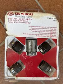 Kit dadi antifurto cerchi in lega originali Kia