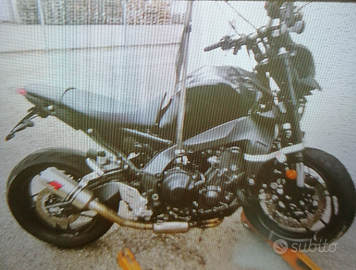 Yamaha Mt 09 incidentata