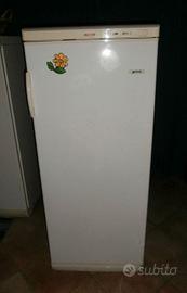 CONGELATORE MARCA SMEG MOD. CV 24 R