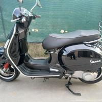 Vespa 300 GTS Nuova Solo 6400km