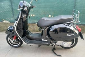 Vespa 300 GTS Nuova Solo 6400km