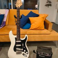 squier stratocaster standard modificata + ampli 