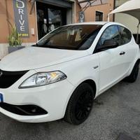 Lancia Ypsilon 1.2 69 CV 5 porte Elefantino B...