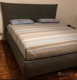 Letto matrimoniale  modello cigno