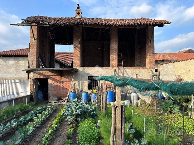 RUSTICO A RIVAROLO CANAVESE