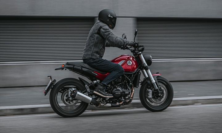 Benelli Leoncino 500