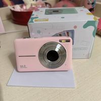 Fotocamera digitale rosa