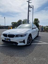 BMW serie 3 318d g20 sport line at8 zf