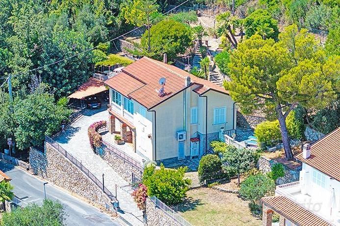 Villa di 202 m² con 5 locali e box auto a Andora - Vista 3