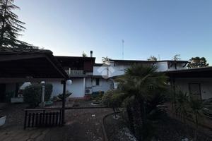 VILLA A SCHIERA A CASSANO DELLE MURGE