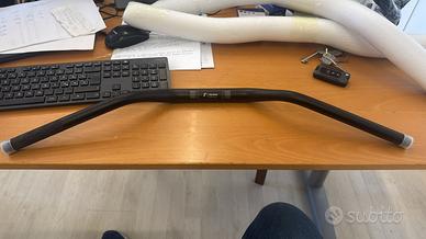Manubrio per moto