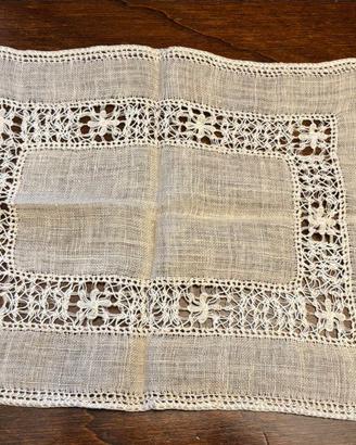 Centrino in lino bianco 38x28