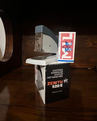 ZENITH 520/E cucitrice