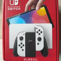 Nintendo Switch OLED bianca completa con scatola