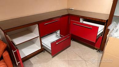 Mobile angolare in ciliegio