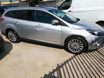Ford Focus 1.6 Benz. EURO 5 125 CV SW Titanium SOL