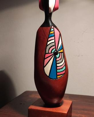 Scultura di donna