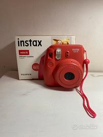 Fotocamera istantanea instax mini 8 rossa