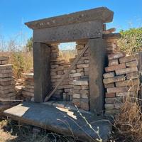 Cornice camino antico