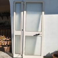 infissi bianchi  in alluminio 