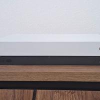 Xbox One X (edizione bianca) + Giochi