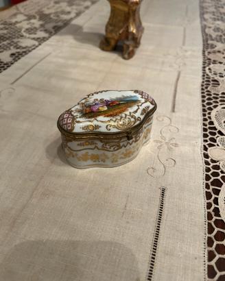Tabacchiera in porcellana di Meissen